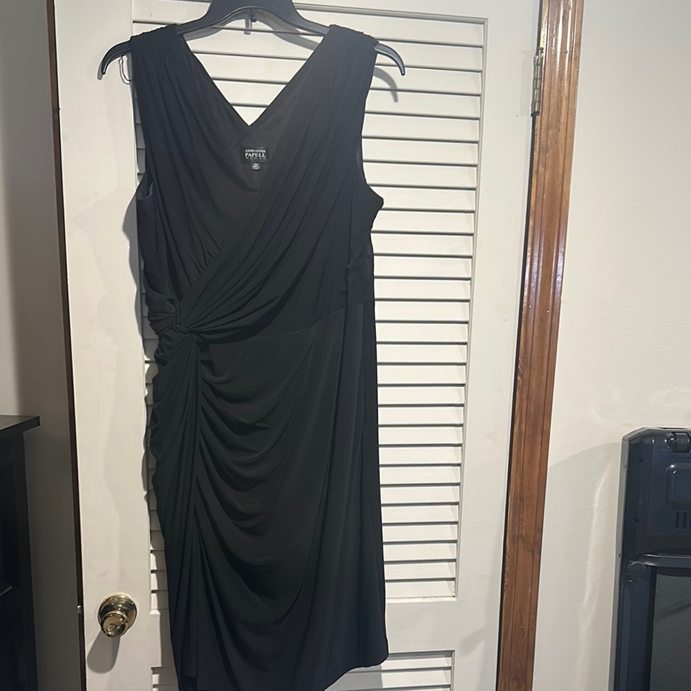 Elegant Black sleeveless Dress
